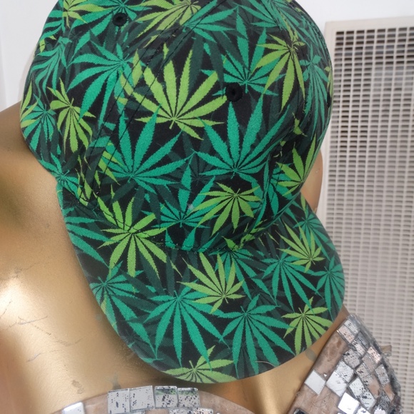 *New w/o Tags* - 420 Flat Cap with Snapback - Picture 6 of 8